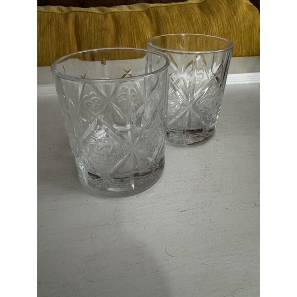 Dewar's Whisky/Scotch Rocks Glass - Embossed Trefoil Celtic Truth Knot Set Of 2 - Picture 8 of 10